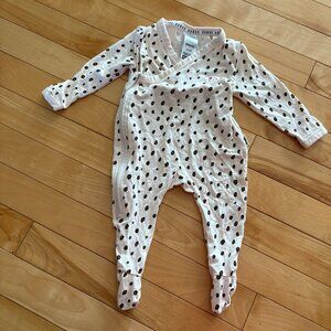 Bonds Baby Sleeper Pajamas Footie PJs Leopard Size 0000 Newborn Bamboo Viscose